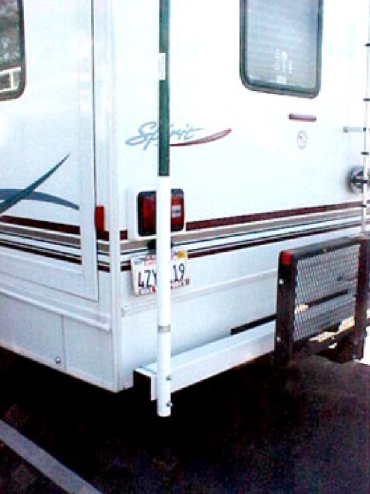 Bumper Mount For 22 ft. Flagpole (White)