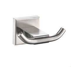 Double Robe Hook Chrome Finish Lincoln Series